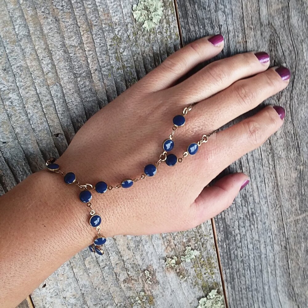 Elegant Gold and Black Beaded Slave bracelet